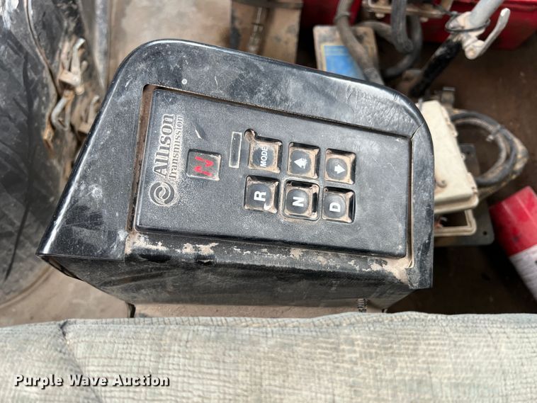 image for item IA9110 2002 Volvo VHD  ready mix truck