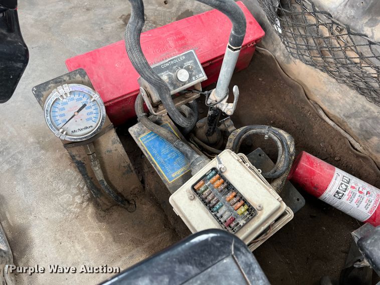 image for item IA9110 2002 Volvo VHD  ready mix truck