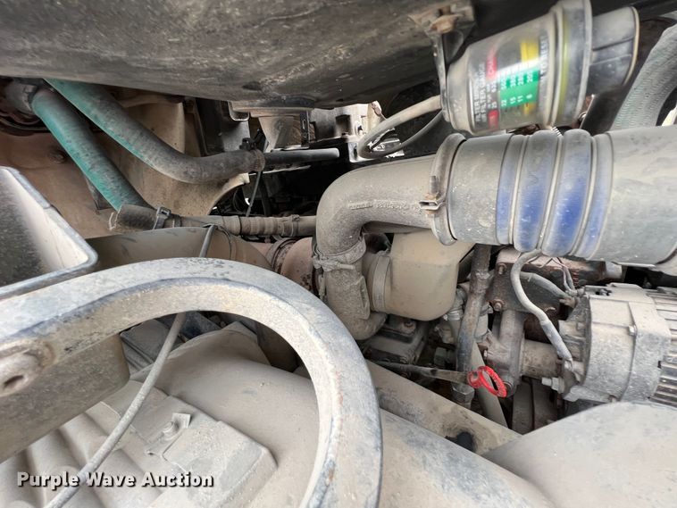 image for item IA9110 2002 Volvo VHD  ready mix truck