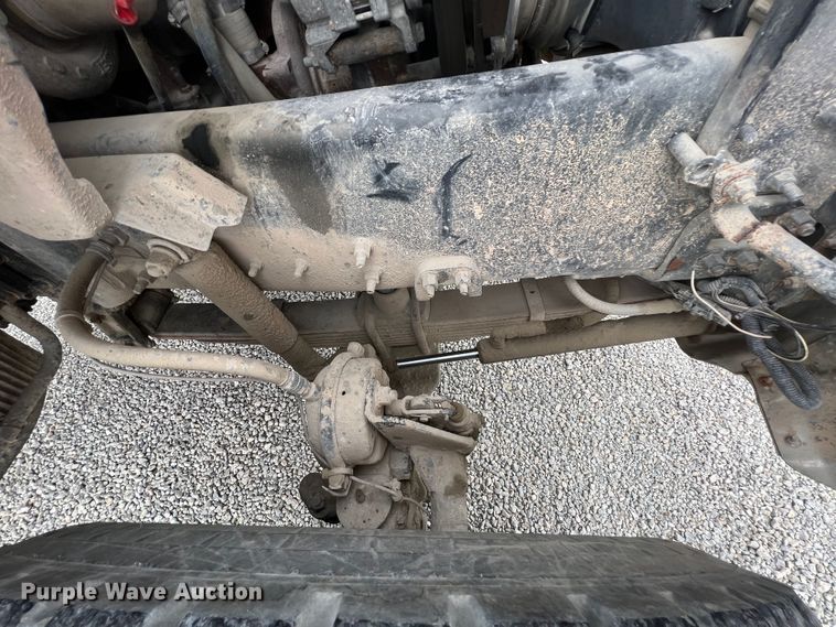 image for item IA9110 2002 Volvo VHD  ready mix truck