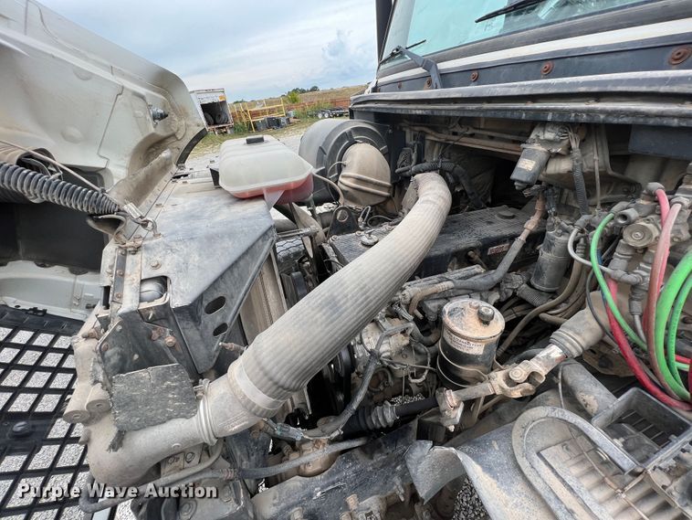 image for item IA9110 2002 Volvo VHD  ready mix truck