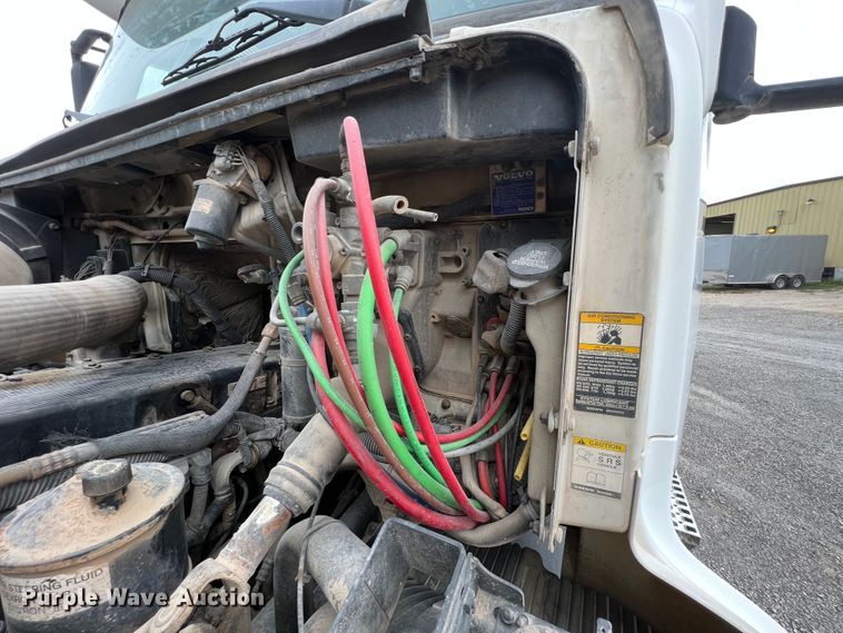 image for item IA9110 2002 Volvo VHD  ready mix truck