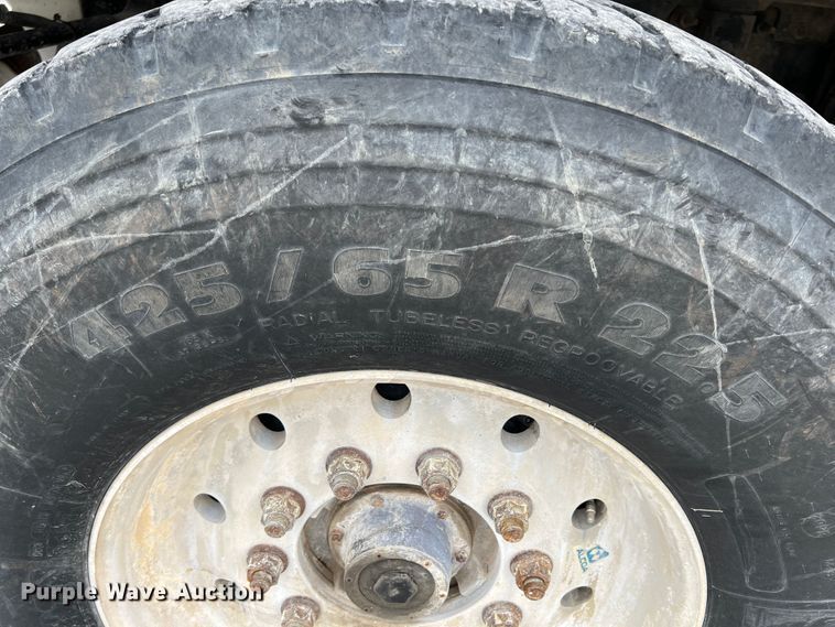 image for item IA9110 2002 Volvo VHD  ready mix truck