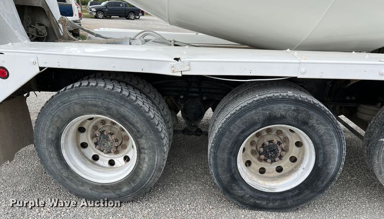 image for item IA9110 2002 Volvo VHD  ready mix truck