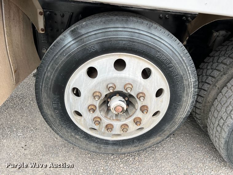 image for item IA9110 2002 Volvo VHD  ready mix truck