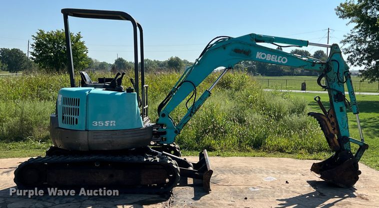 image for item IA9138 Kobelco 35SR  mini excavator