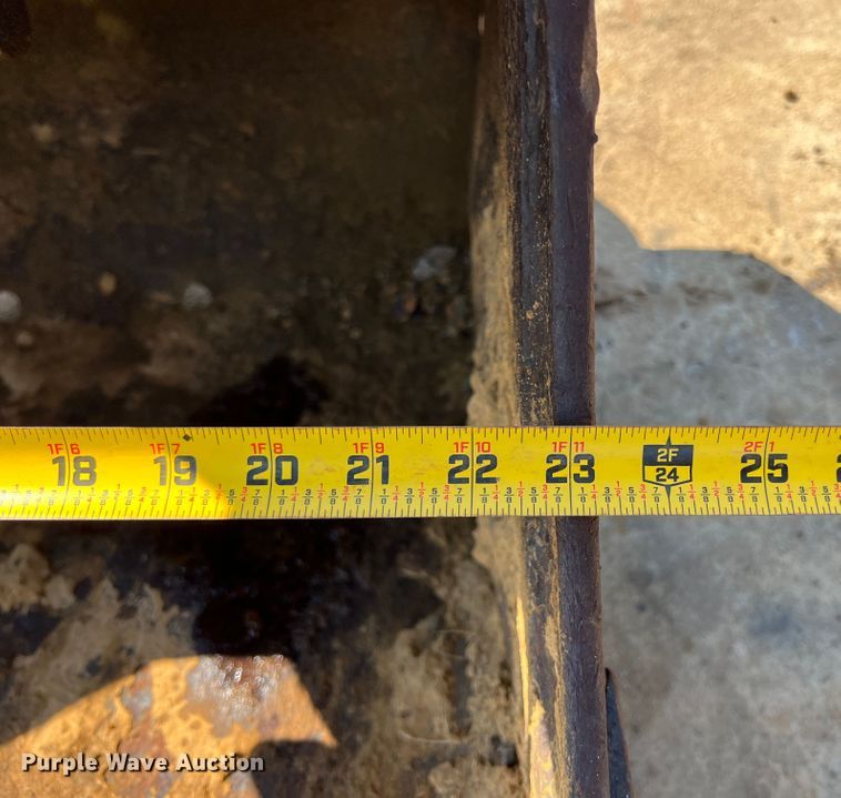 image for item IA9138 Kobelco 35SR  mini excavator