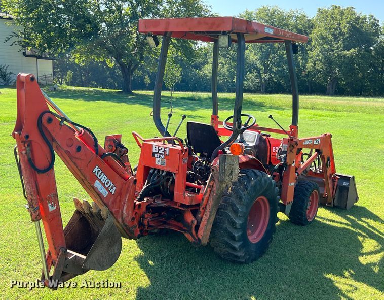 image for item IA9139 1999 Kubota B21  backhoe