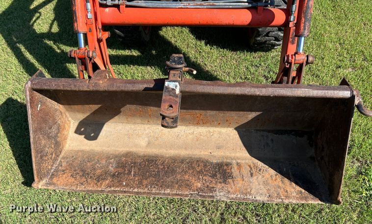 image for item IA9139 1999 Kubota B21  backhoe