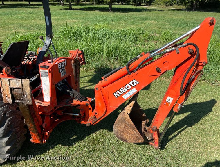 image for item IA9139 1999 Kubota B21  backhoe