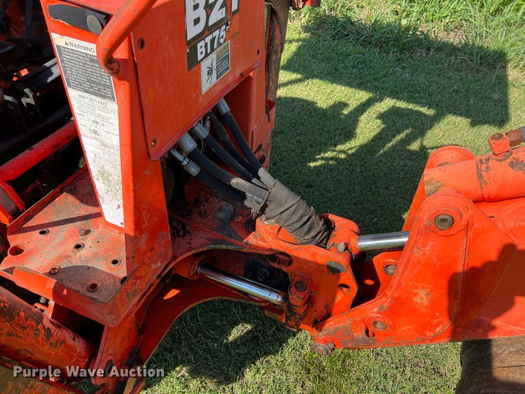 image for item IA9139 1999 Kubota B21  backhoe