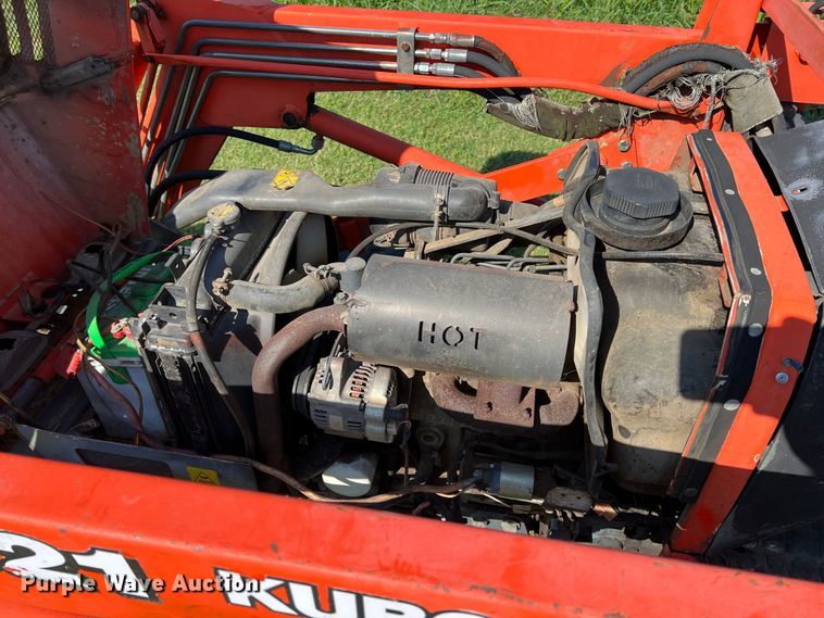 image for item IA9139 1999 Kubota B21  backhoe