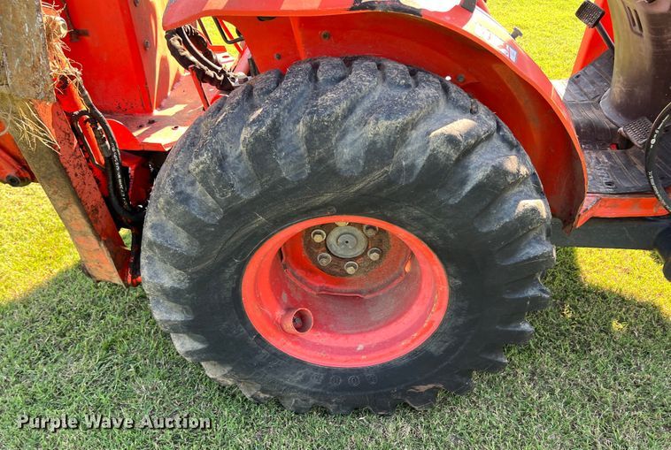 image for item IA9139 1999 Kubota B21  backhoe