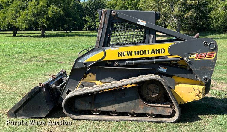 image for item IA9140 2006 New Holland C185  tracked skid steer loader