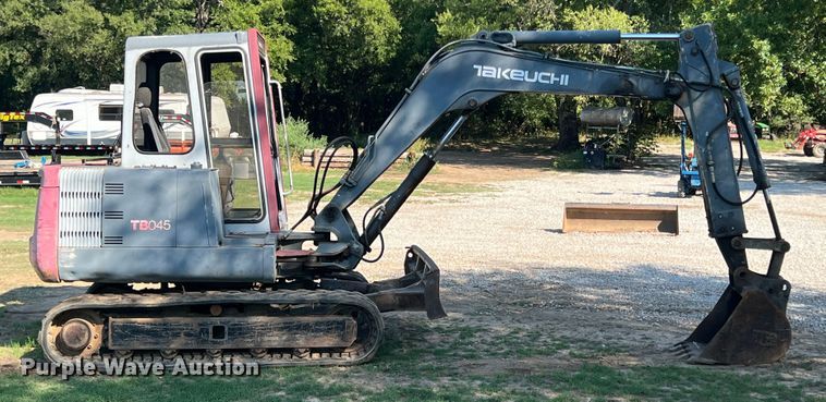 image for item IA9141 1997 Takeuchi TB045  mini excavator