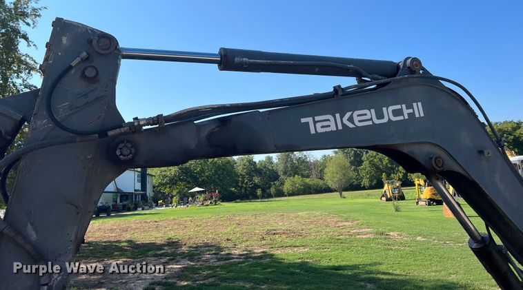 image for item IA9141 1997 Takeuchi TB045  mini excavator