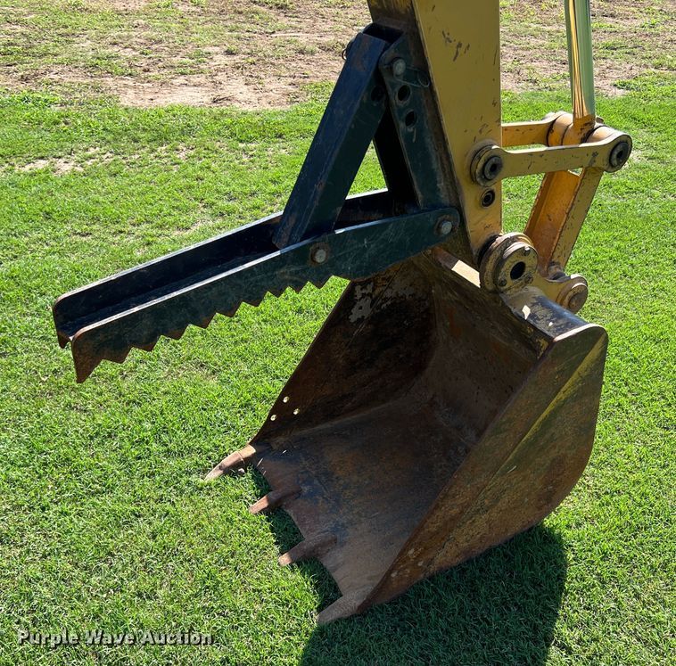 image for item IA9142 1993 Caterpillar 307SSR  mini excavator