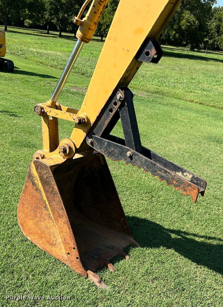 image for item IA9142 1993 Caterpillar 307SSR  mini excavator
