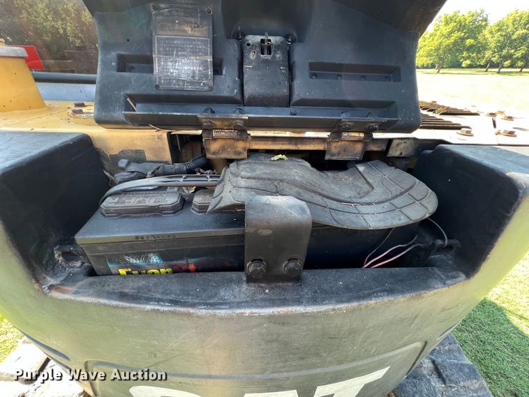 image for item IA9142 1993 Caterpillar 307SSR  mini excavator