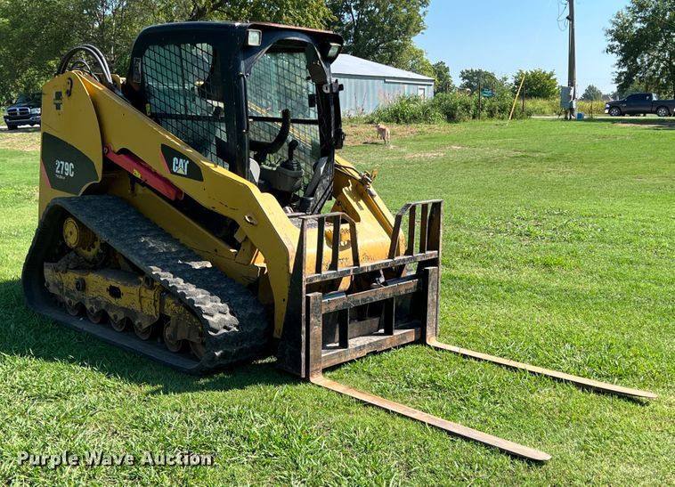 image for item IA9144 2009 Caterpillar 279C  tracked skid steer loader