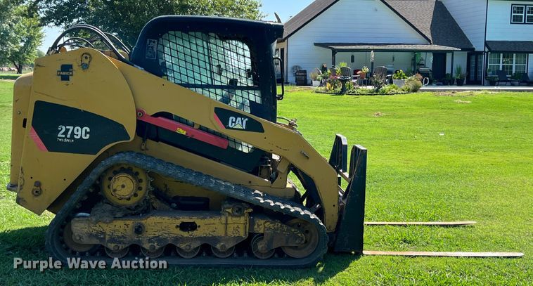 image for item IA9144 2009 Caterpillar 279C  tracked skid steer loader