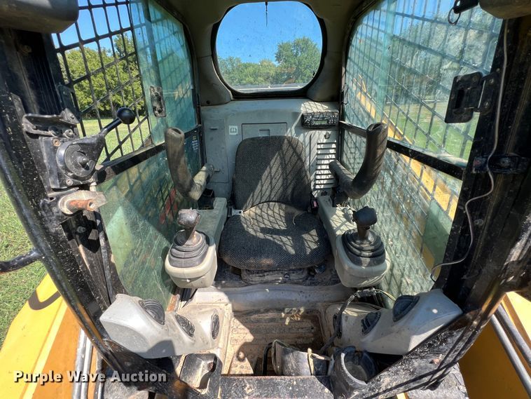 image for item IA9144 2009 Caterpillar 279C  tracked skid steer loader