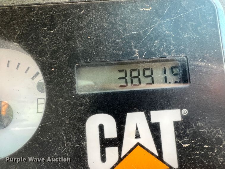 image for item IA9144 2009 Caterpillar 279C  tracked skid steer loader