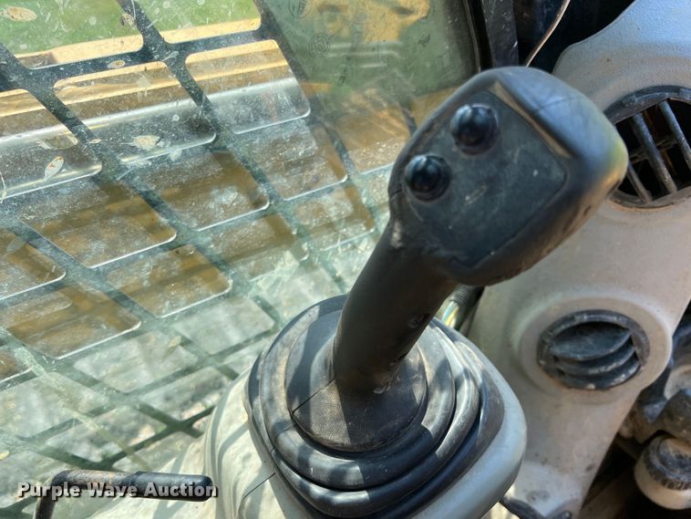 image for item IA9144 2009 Caterpillar 279C  tracked skid steer loader