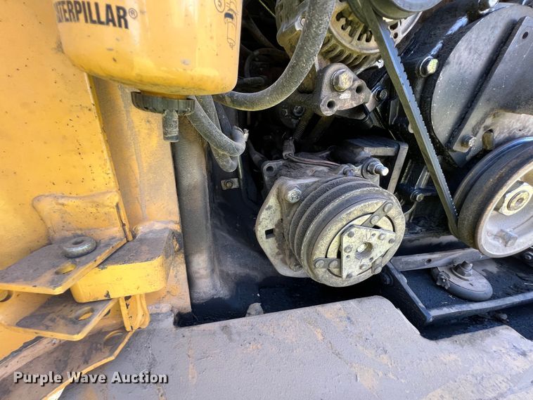 image for item IA9144 2009 Caterpillar 279C  tracked skid steer loader