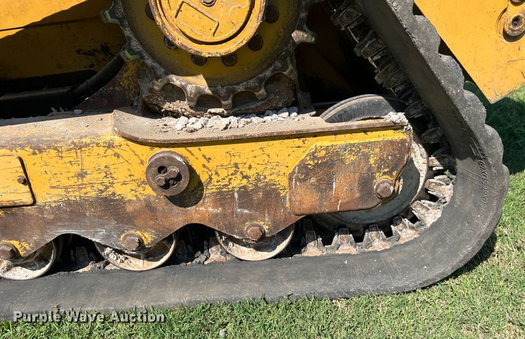 image for item IA9144 2009 Caterpillar 279C  tracked skid steer loader