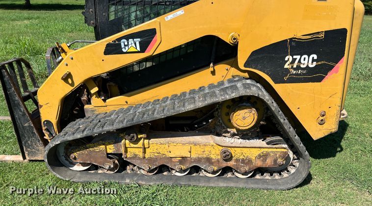 image for item IA9144 2009 Caterpillar 279C  tracked skid steer loader
