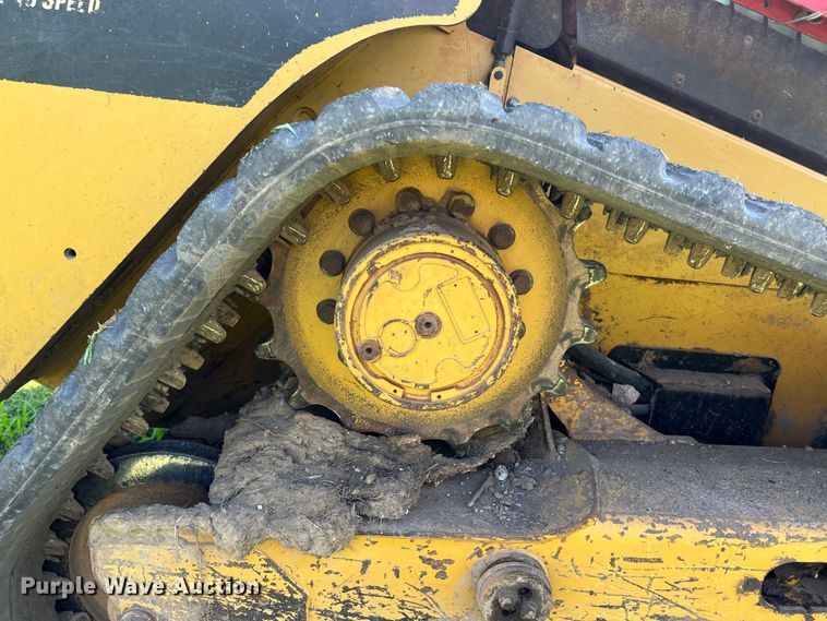 image for item IA9144 2009 Caterpillar 279C  tracked skid steer loader