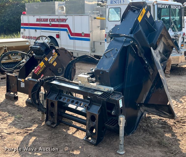 image for item IA9182 2012 Caterpillar SW460B-80  skid steer rock saw