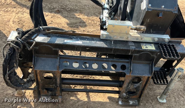 image for item IA9182 2012 Caterpillar SW460B-80  skid steer rock saw