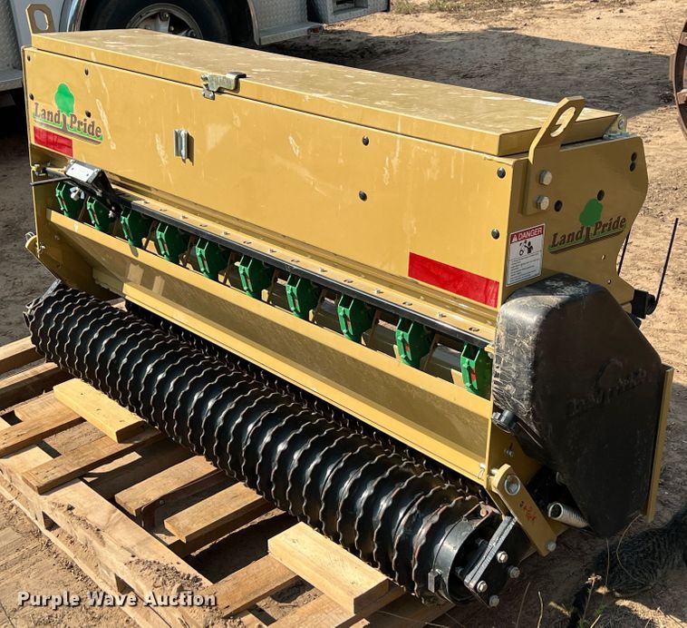 image for item IA9184 Land Pride PS1572  seeder