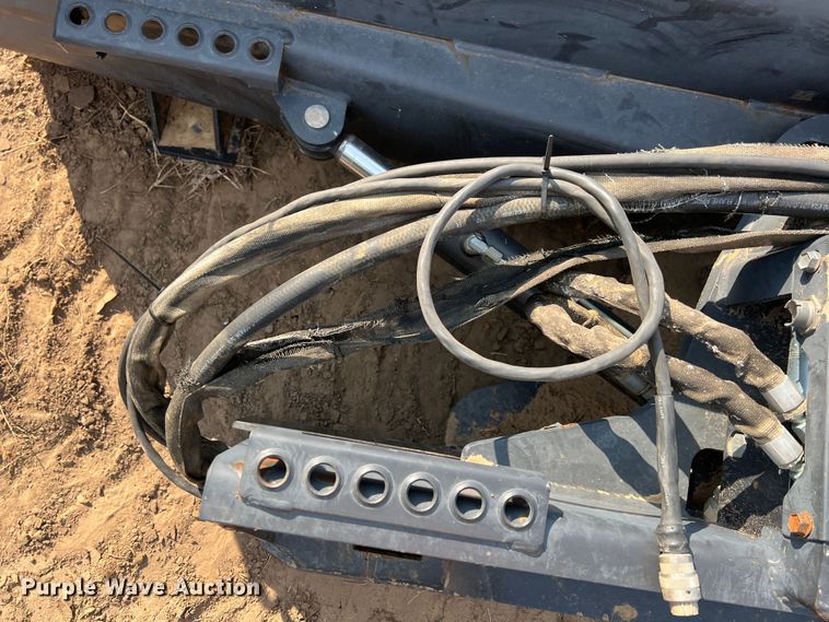 image for item IA9185 2010 Bobcat 90 Dozer  skid steer dozer blade