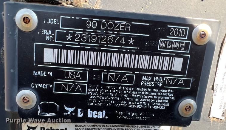 image for item IA9185 2010 Bobcat 90 Dozer  skid steer dozer blade