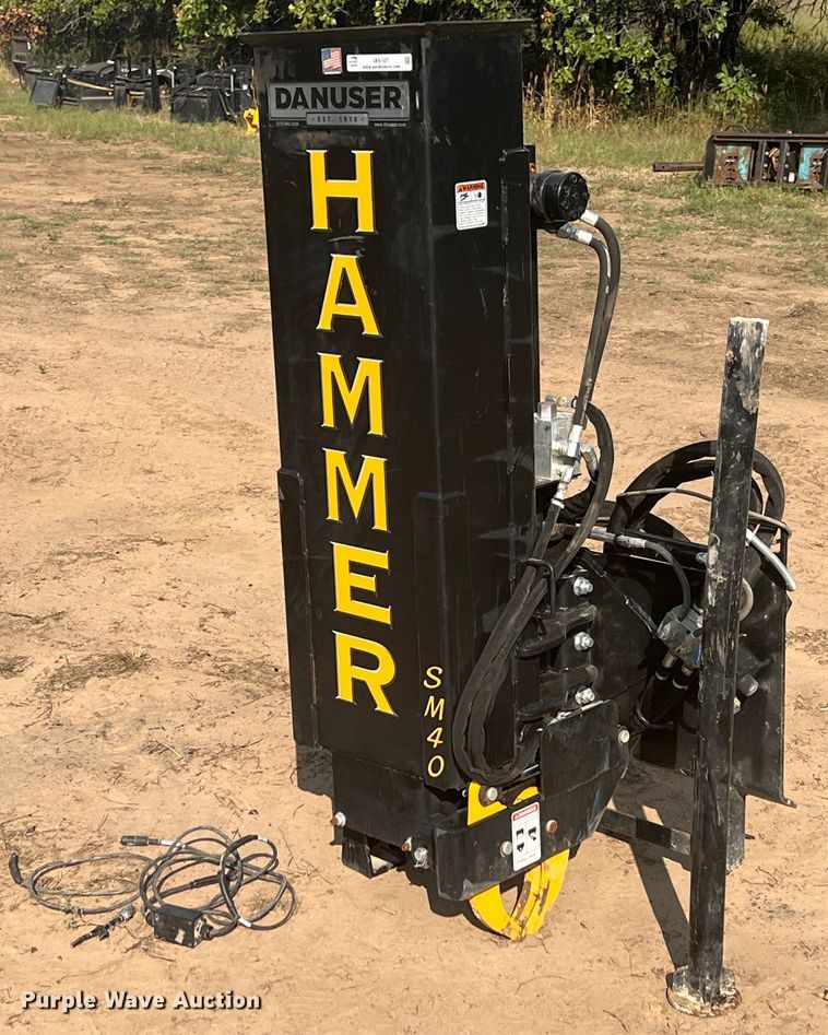 Danuser Hammer SM40 skid steer post driver in Peru, KS Item IA9187