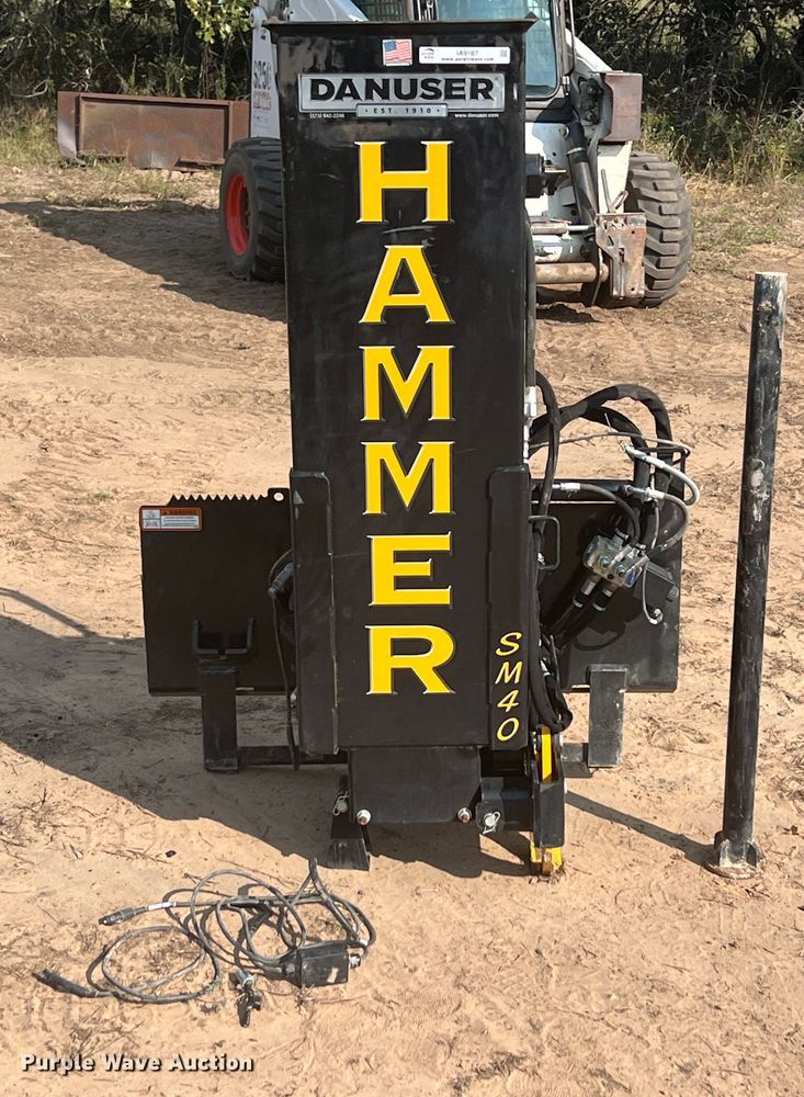 Danuser Hammer SM40 skid steer post driver in Peru, KS Item IA9187