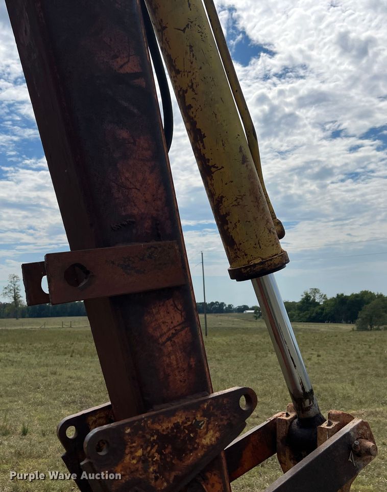 image for item IA9203 1986 Case 880D  excavator