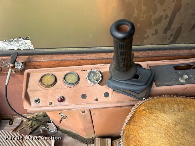 image for item IA9203 1986 Case 880D  excavator