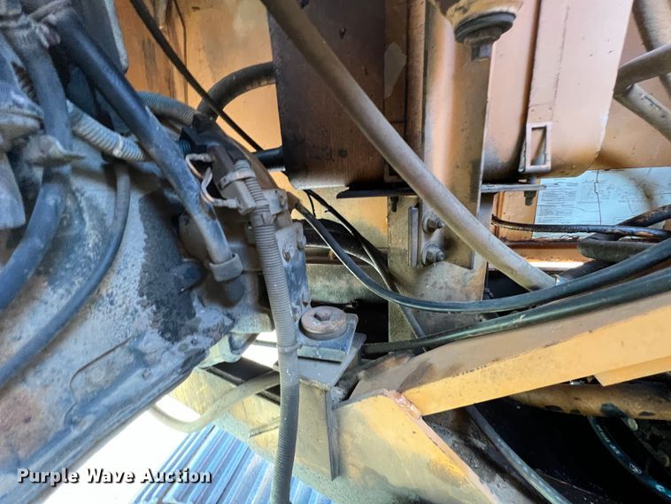 image for item IA9203 1986 Case 880D  excavator