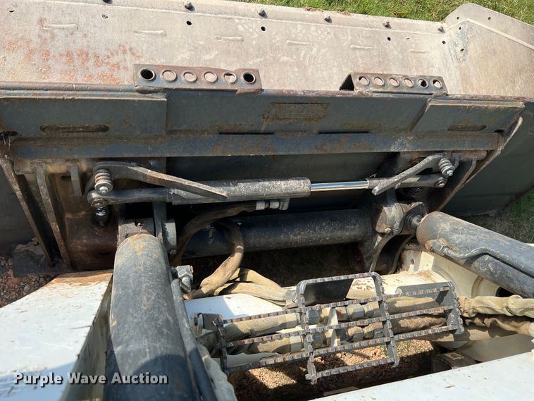 image for item IA9204 2011 Bobcat T870  tracked skid steer loader