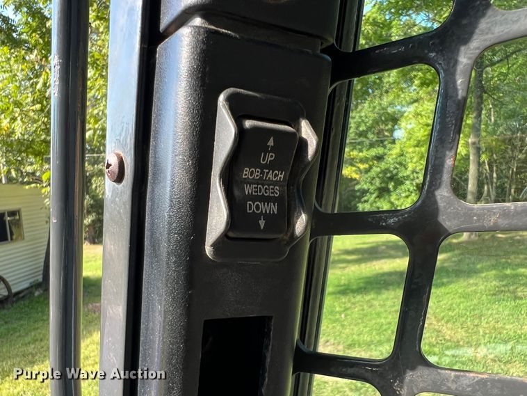 image for item IA9204 2011 Bobcat T870  tracked skid steer loader