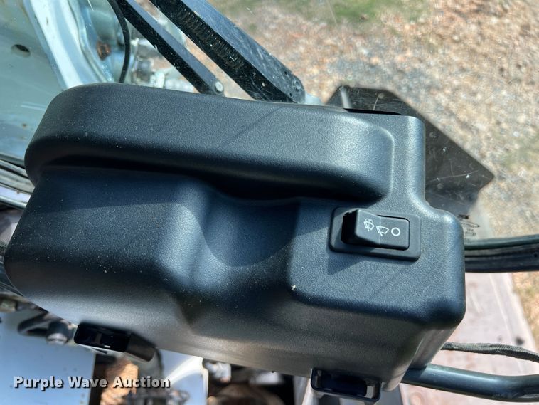 image for item IA9204 2011 Bobcat T870  tracked skid steer loader