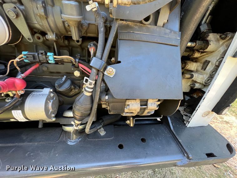 image for item IA9204 2011 Bobcat T870  tracked skid steer loader