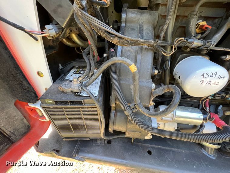 image for item IA9204 2011 Bobcat T870  tracked skid steer loader