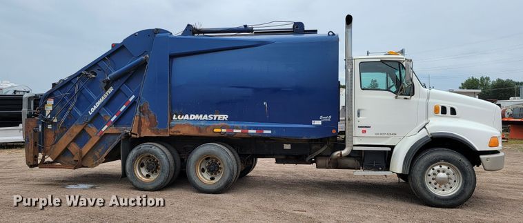 image for item JC9753 2000 Sterling L-Line  refuse truck