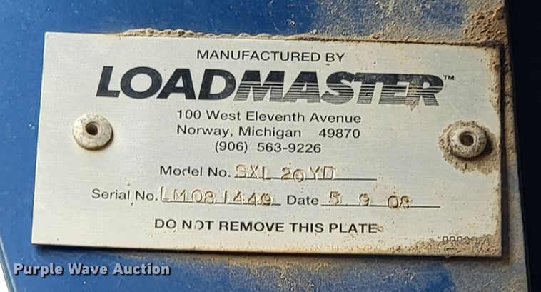 image for item JC9753 2000 Sterling L-Line  refuse truck