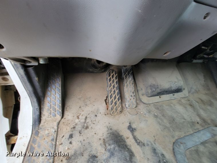 image for item JC9753 2000 Sterling L-Line  refuse truck